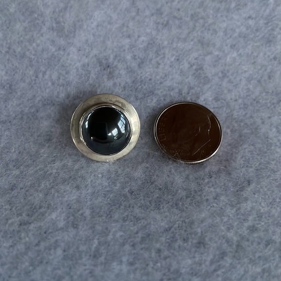 Obsidian Pendant & Earrings - Picture 6 of 7